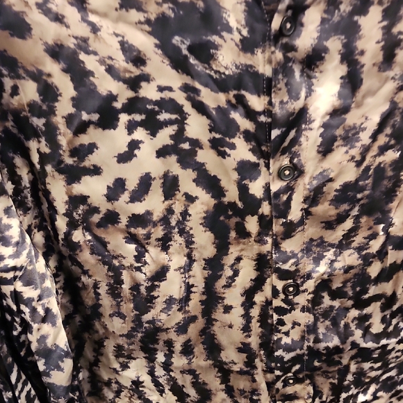 OPEN EDIT NWT Animal Print Satin Button up in Brown Seal Cheetah Size L - Picture 2 of 9